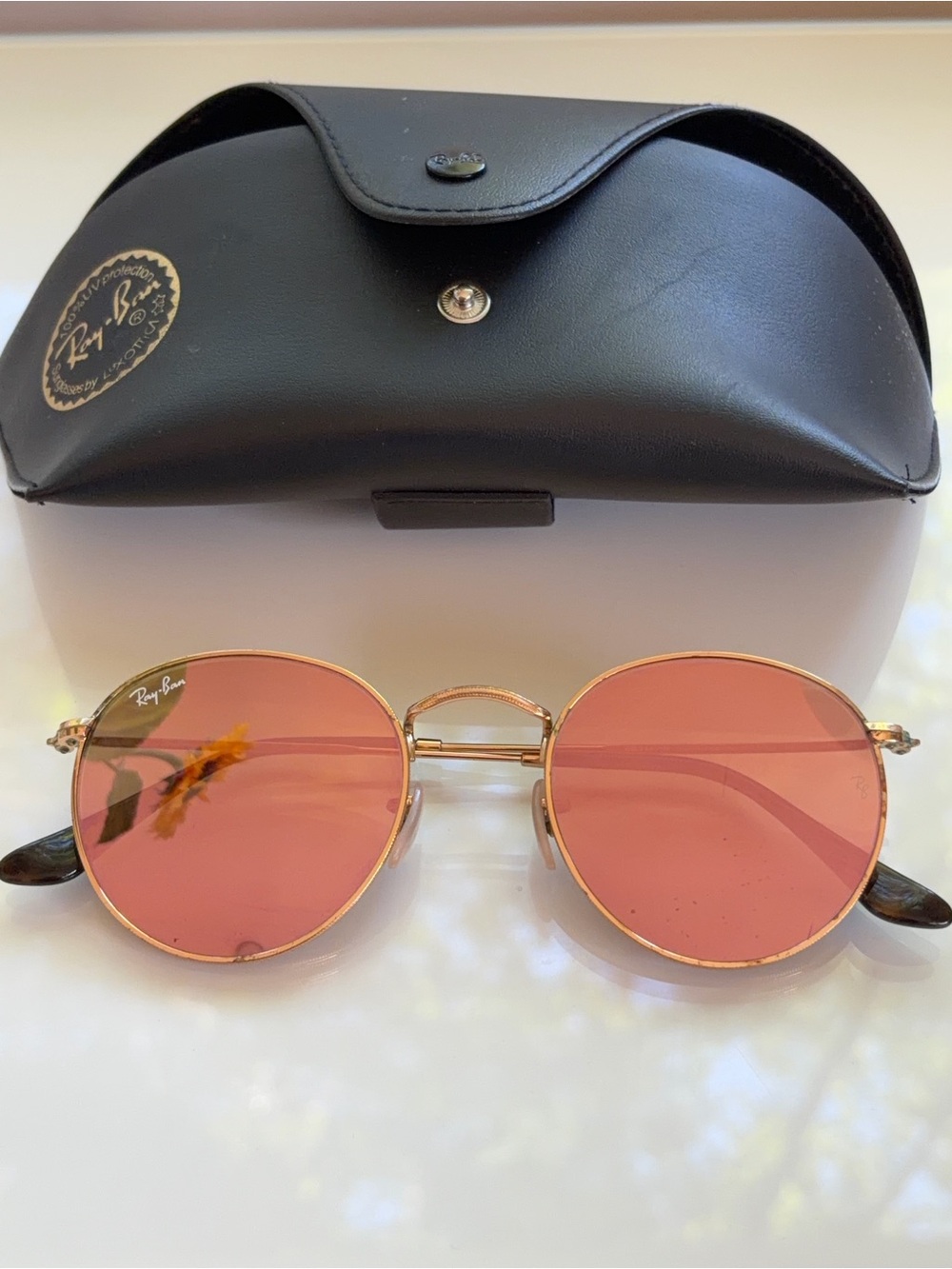 Ray-Ban Women's Round Metal Sunglasses - Pink Lenses, Gold Frame